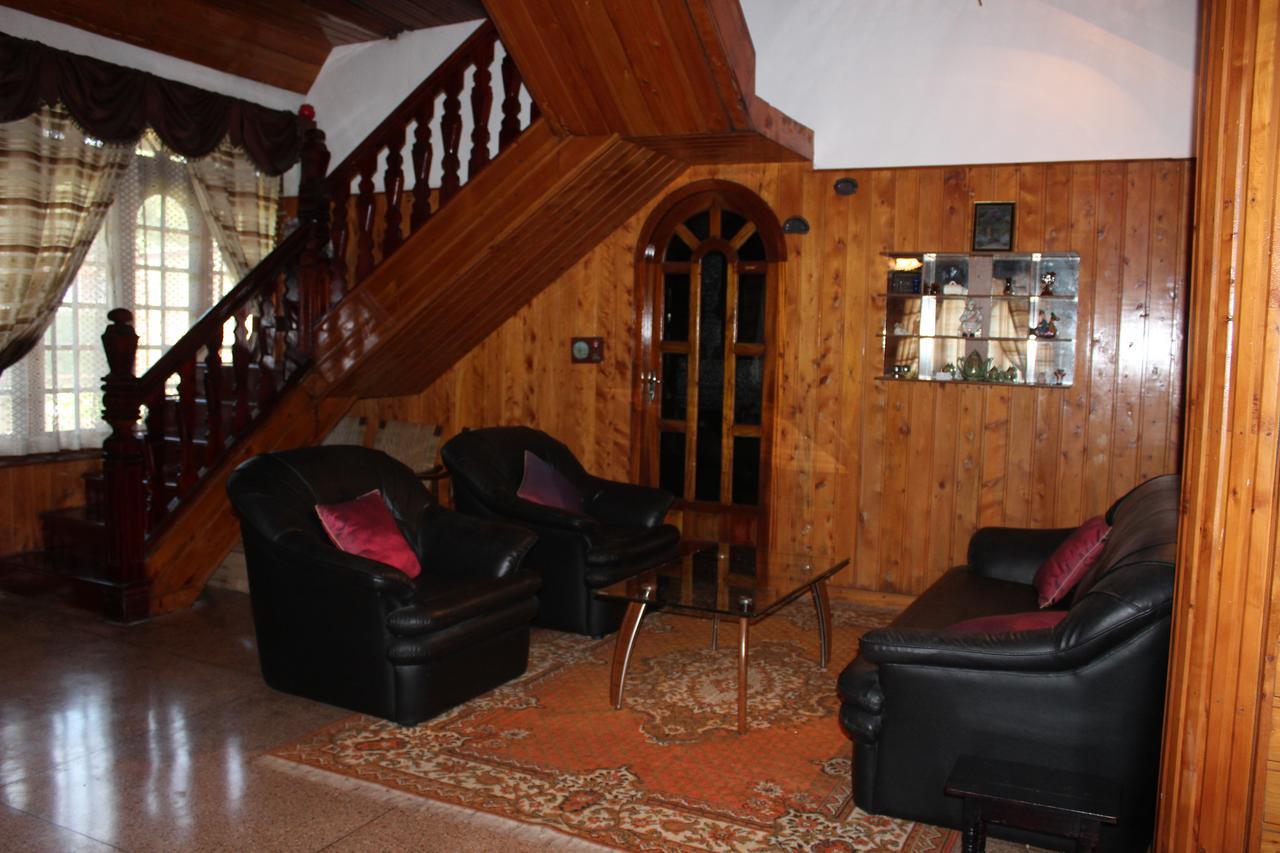 Bungalow 28 Hotel Nuwara Eliya Buitenkant foto